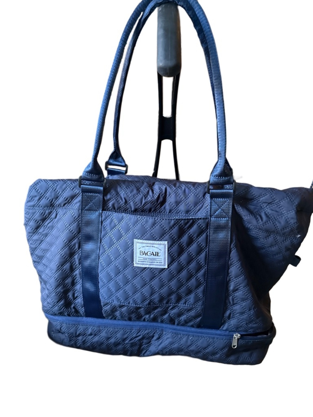 Navy Quilted Travel Duffel Bag with Shoe Compartment NWOT - Picture 5 of 8